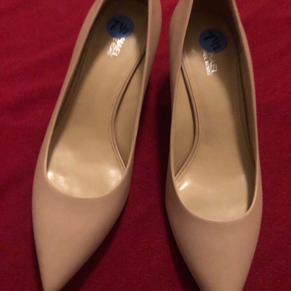Brand new shoes 👠 Michael Kors size 7.5